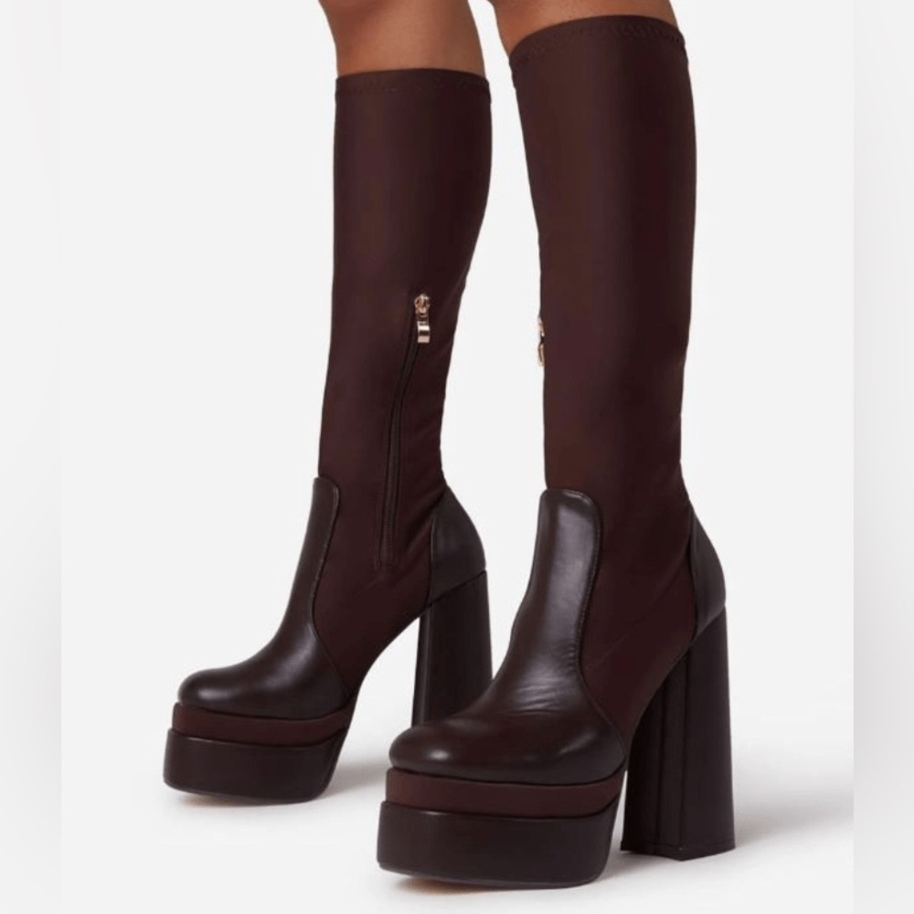 Elegant Brown Heeled Boots